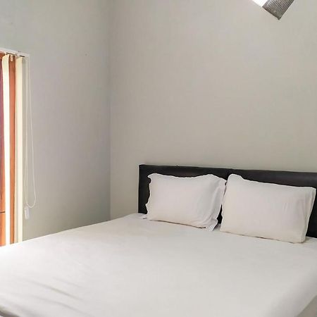 Omah Leren Mitra Reddoorz Near Gembiraloka Zoo Yogyakarta Hotel Exterior photo