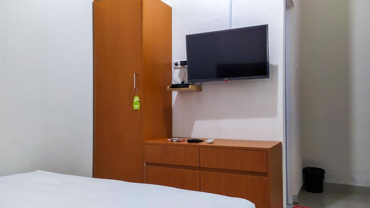 Omah Leren Mitra Reddoorz Near Gembiraloka Zoo Yogyakarta Hotel Exterior photo