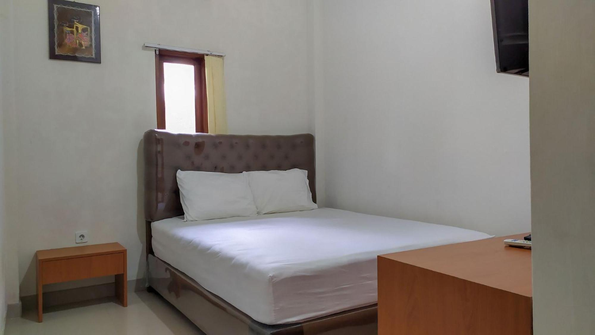 Omah Leren Mitra Reddoorz Near Gembiraloka Zoo Yogyakarta Hotel Exterior photo
